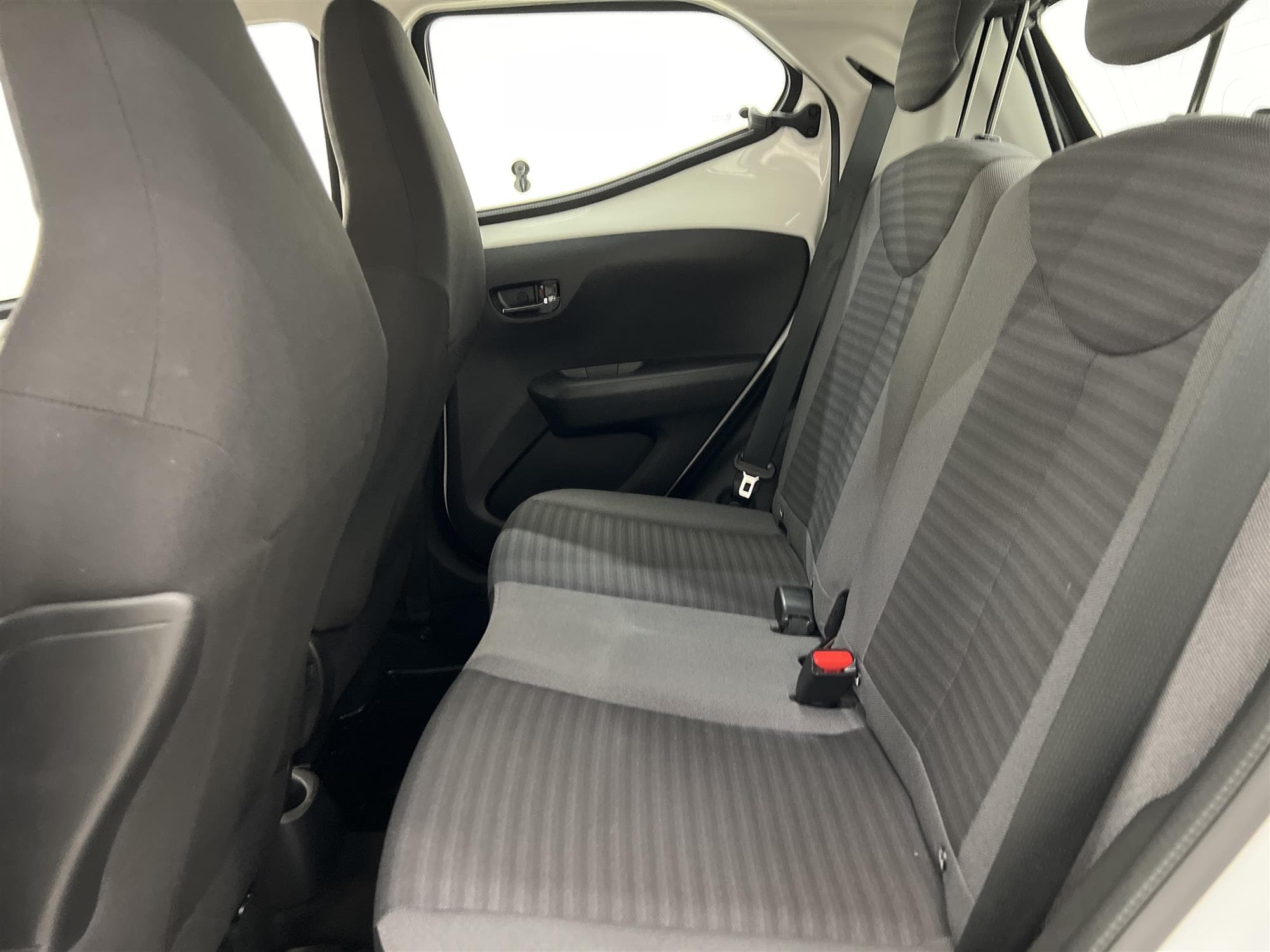 Toyota Aygo 1.0 72hk B-Kamera L-Assist Låg Skatt 0,41L/mil