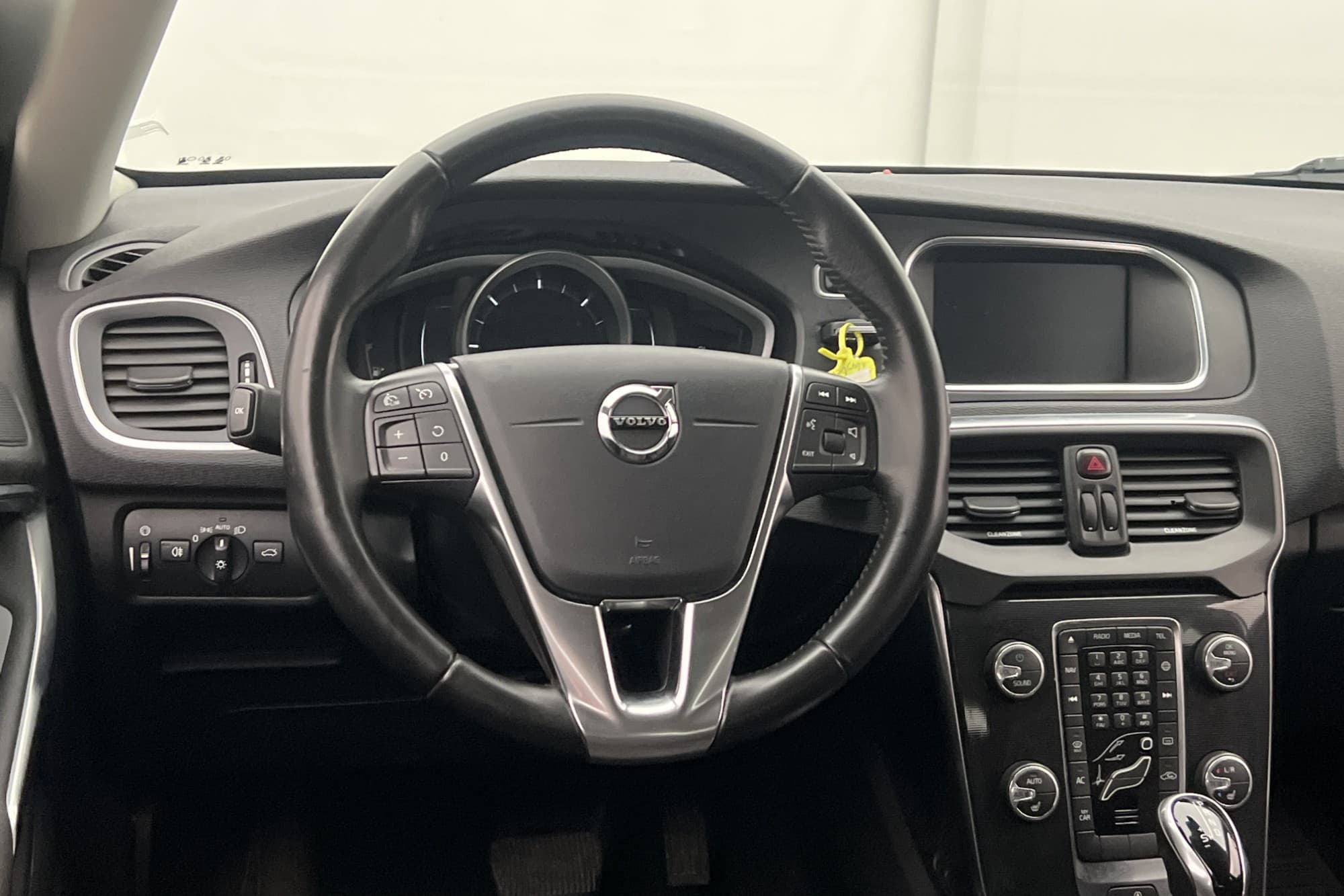 Volvo V40 Cross Country D3 150hk Momentum Plus VOC D-Värm