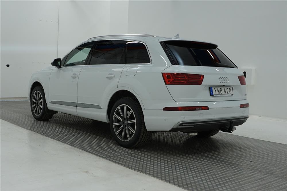 Audi Q7 3.0 e-Tron Quattro 373hk Luftfjädring Bose Dragexteriör