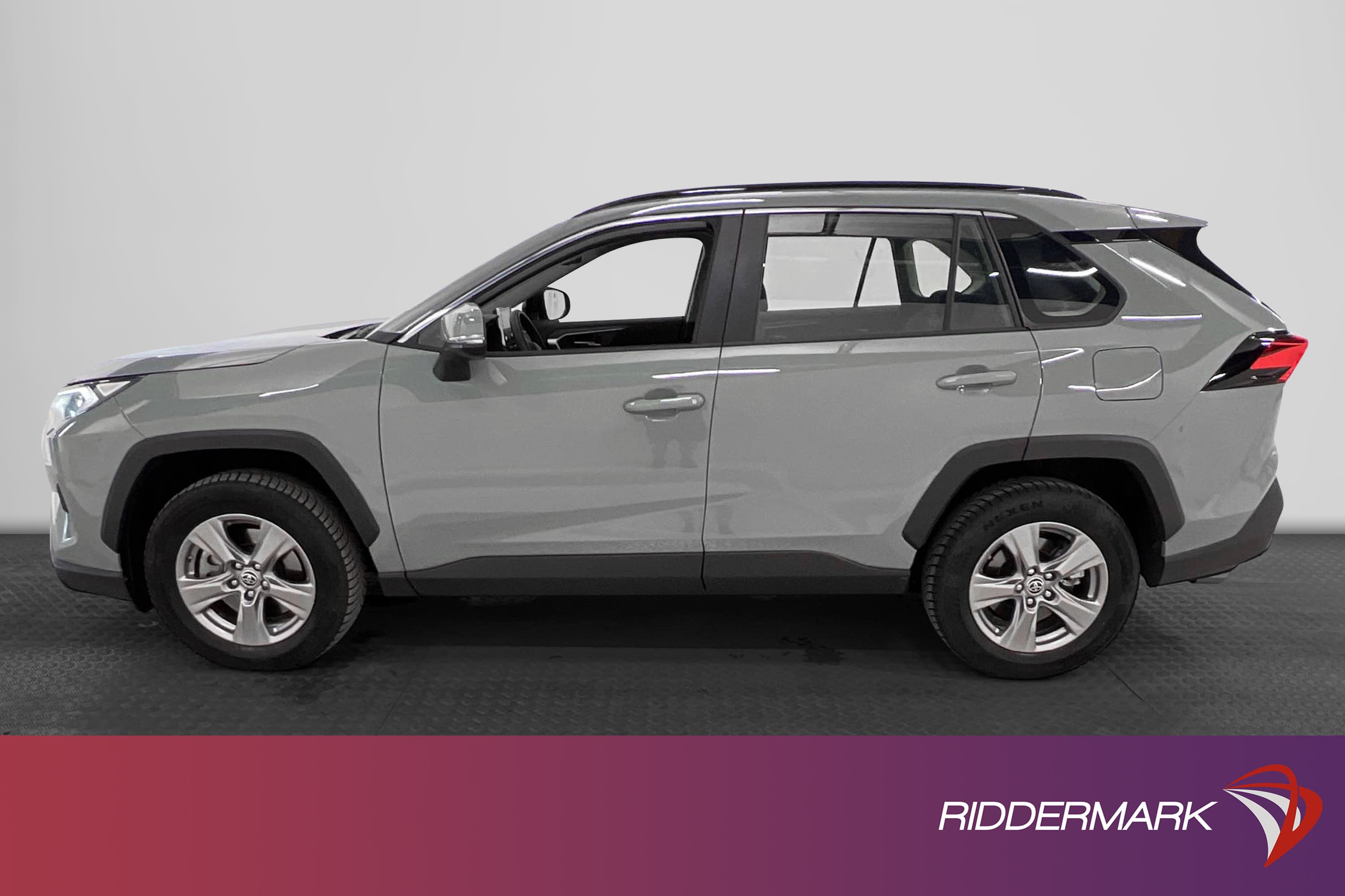 Toyota RAV4 Hybrid AWD 222hk B-Kamera Keyless Rattvärme 