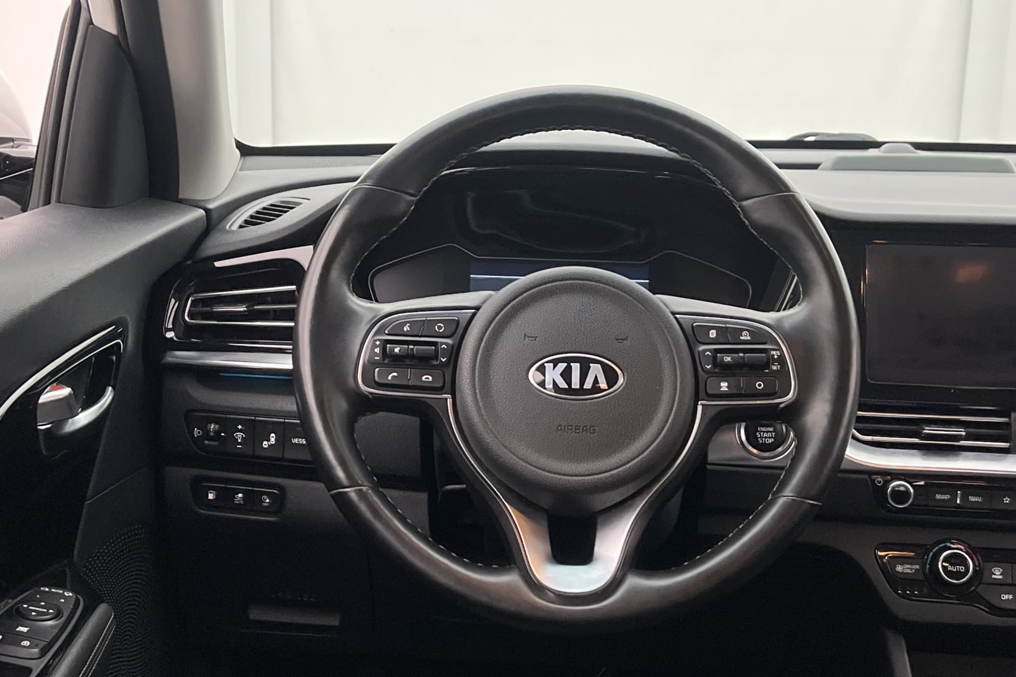 Kia Niro P-HEV Advance Plus 2 Kamera Navi Skinn Dragkrok