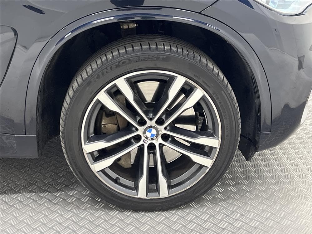 BMW X5 M50d 381hk M-Sport D-värm Panorama Navi Draginteriör
