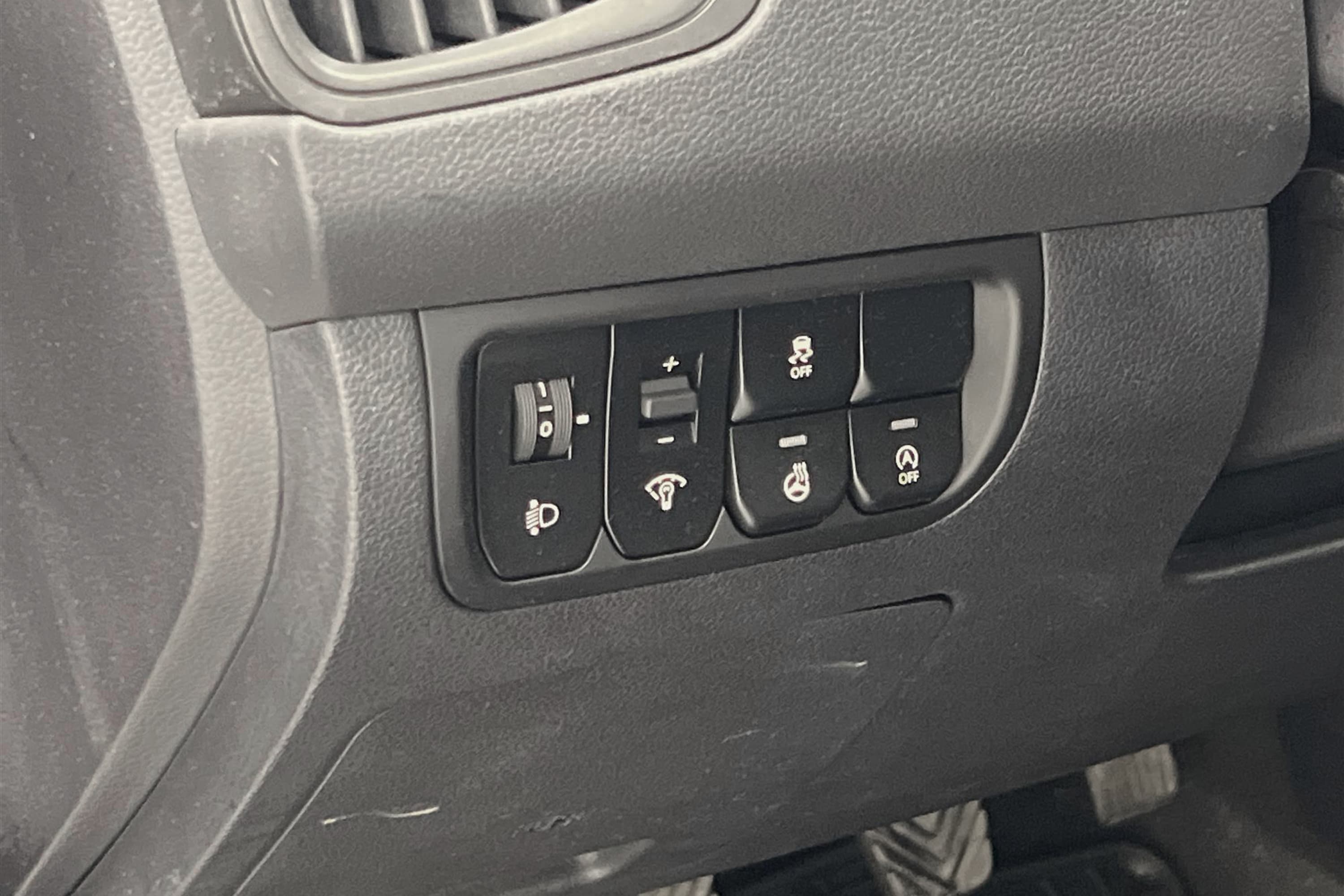 Kia Rio 5-dörrar 1.2 CVVT 86hk GLS Rattvärme Välserv En-Bruk
