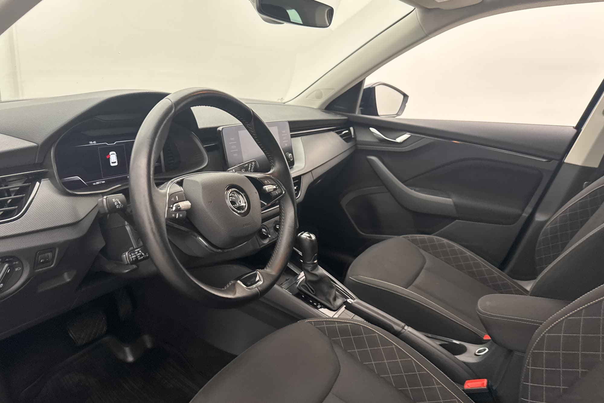 Skoda Kamiq TSI 110hk Ambition Kamera CarPlay Adap-Fart Drag