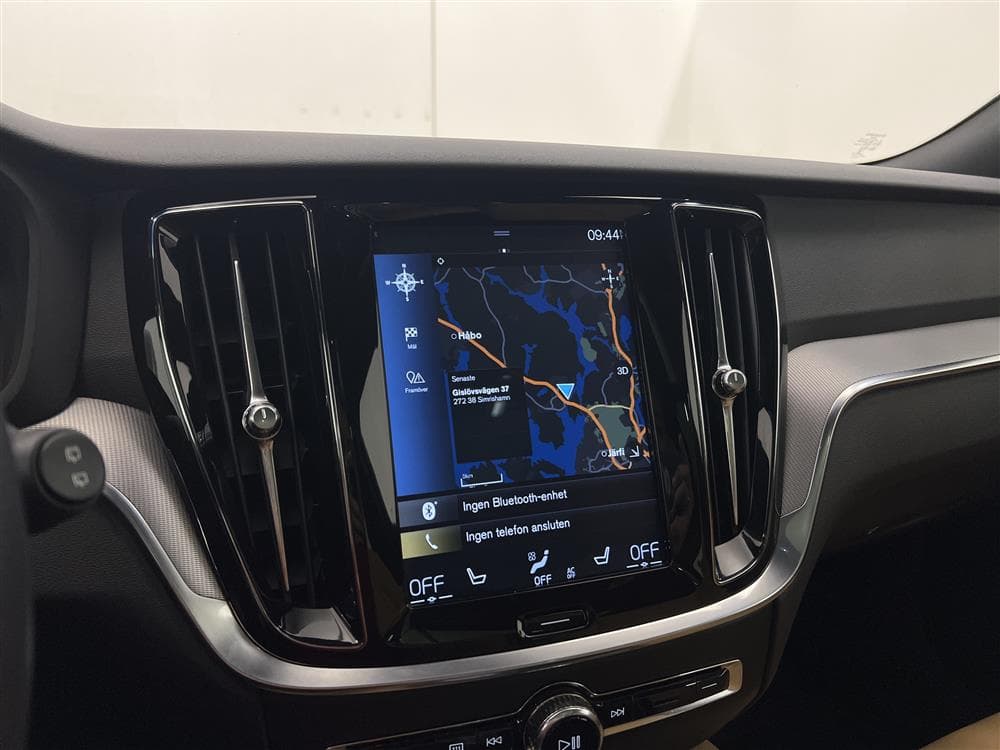 Volvo V60 T8 AWD TwEn 392hk Inscription H/K Pano Drag Nyservinteriör