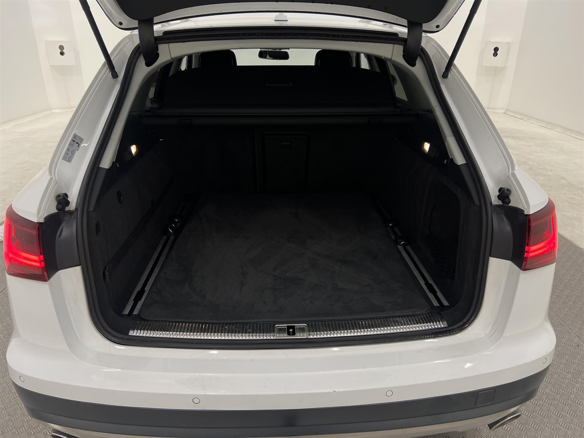 Audi A6 Allroad 3.0 TDI V6 218hk Q  Drag Halvskinn 0,56L/mil