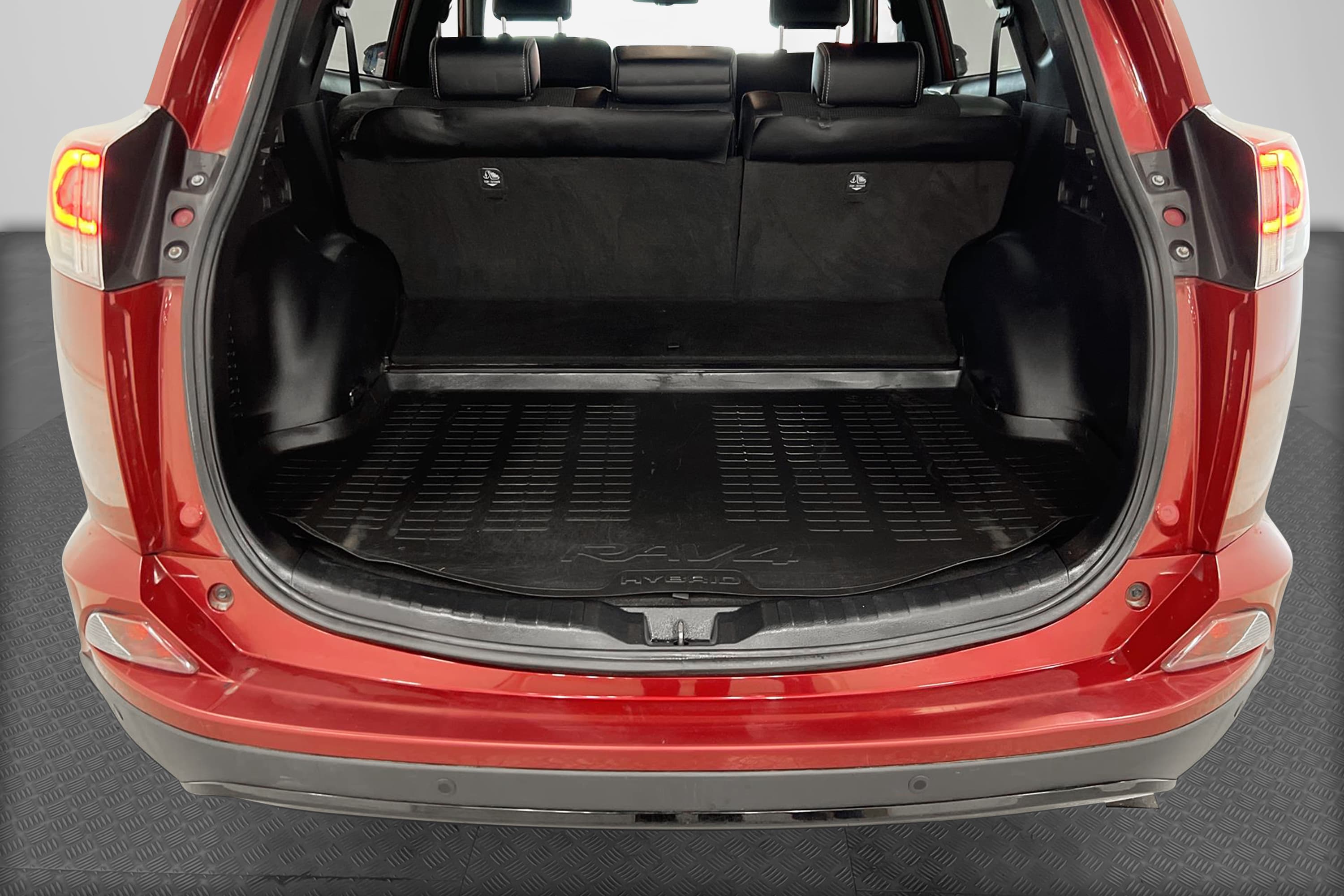 Toyota RAV4 2.5 HSD AWD 197hk 1 Brukare Navi B-Kam Keyless