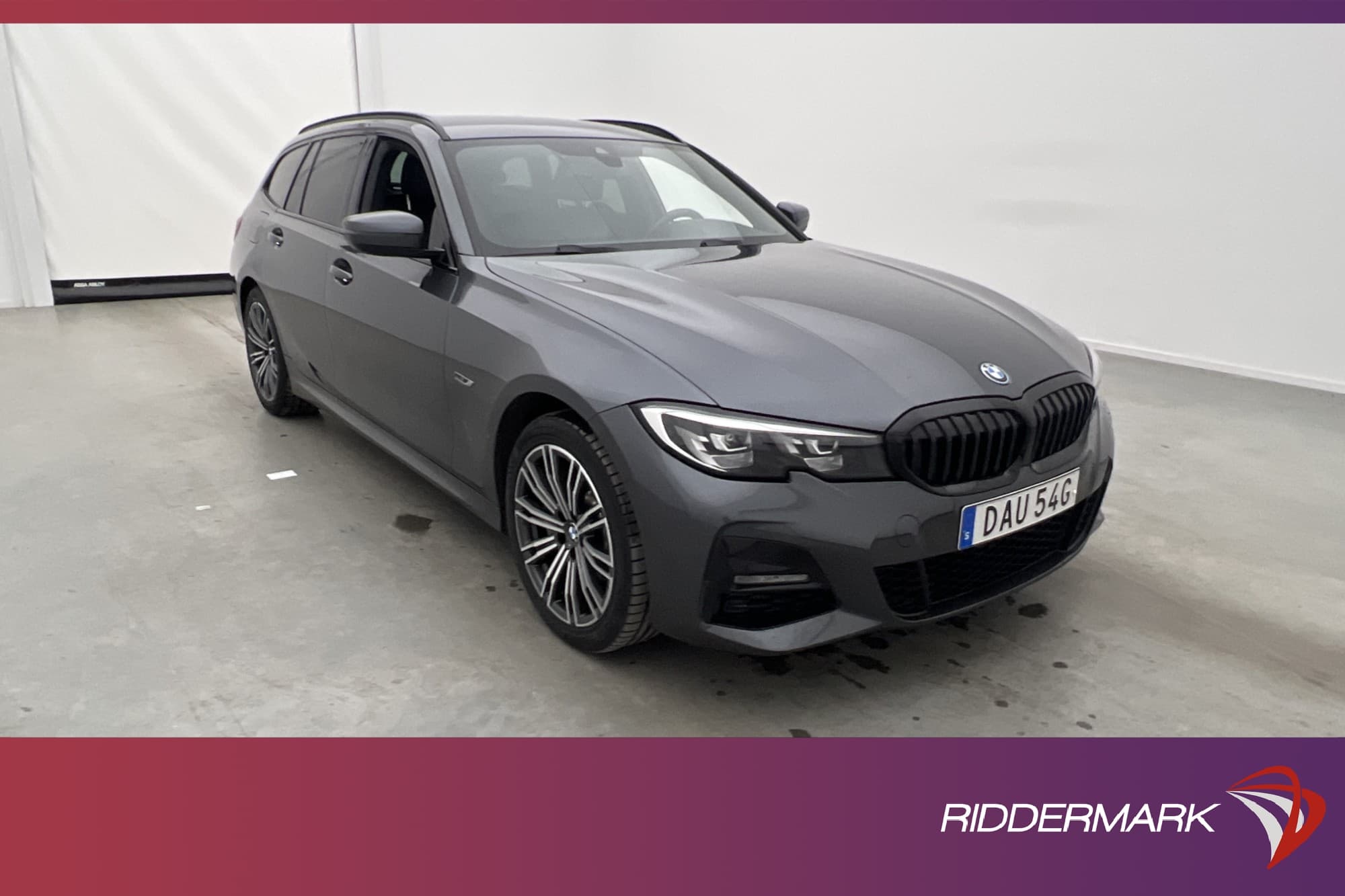 BMW 330 e xDrive 292hk
