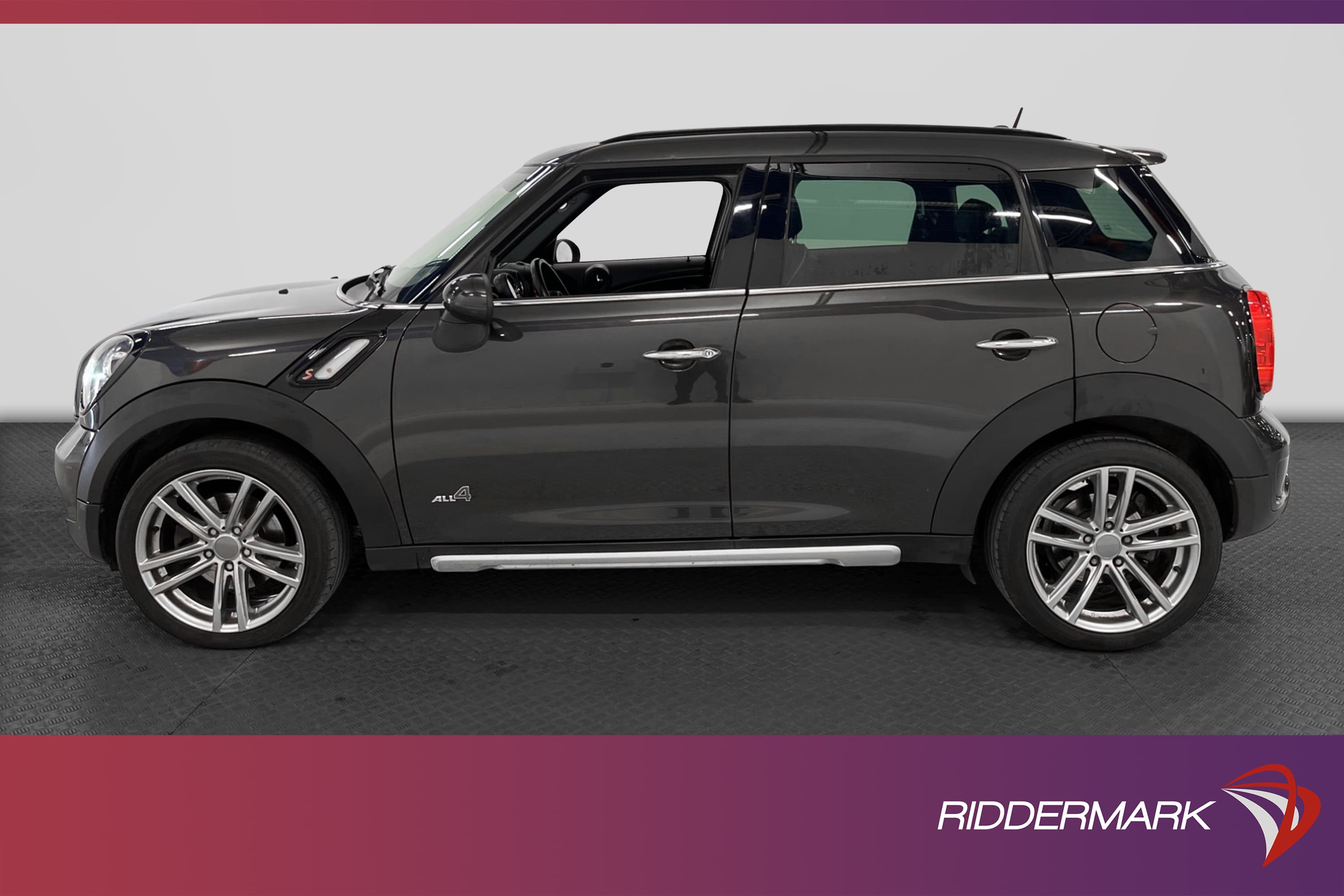 MINI Countryman S All4 Chili Nyservad Drag LED Skinn Nav PDC