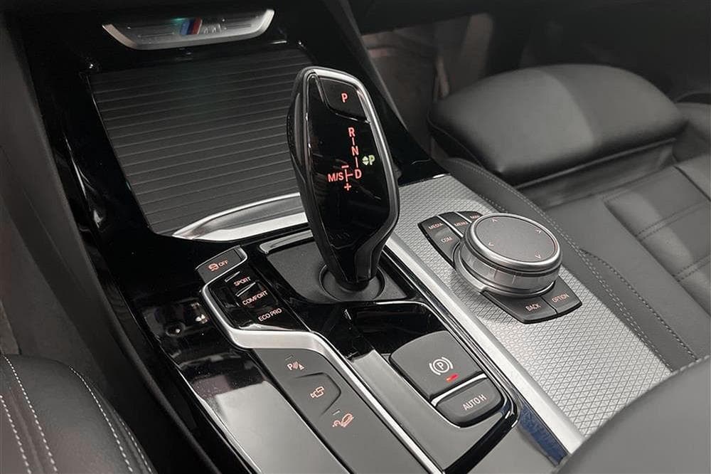 BMW X3 M40i xDrive 340hk Innovation Pano Harman 360° Kamerainteriör