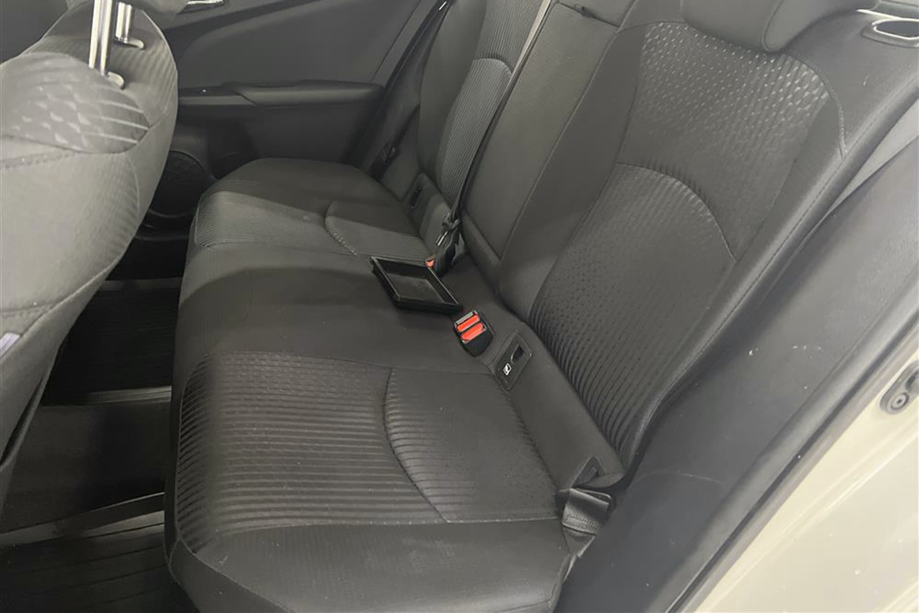 Toyota Prius 1.8 HSD 122hk Navi B-Kam Låg Skatt  0,33L/milinteriör