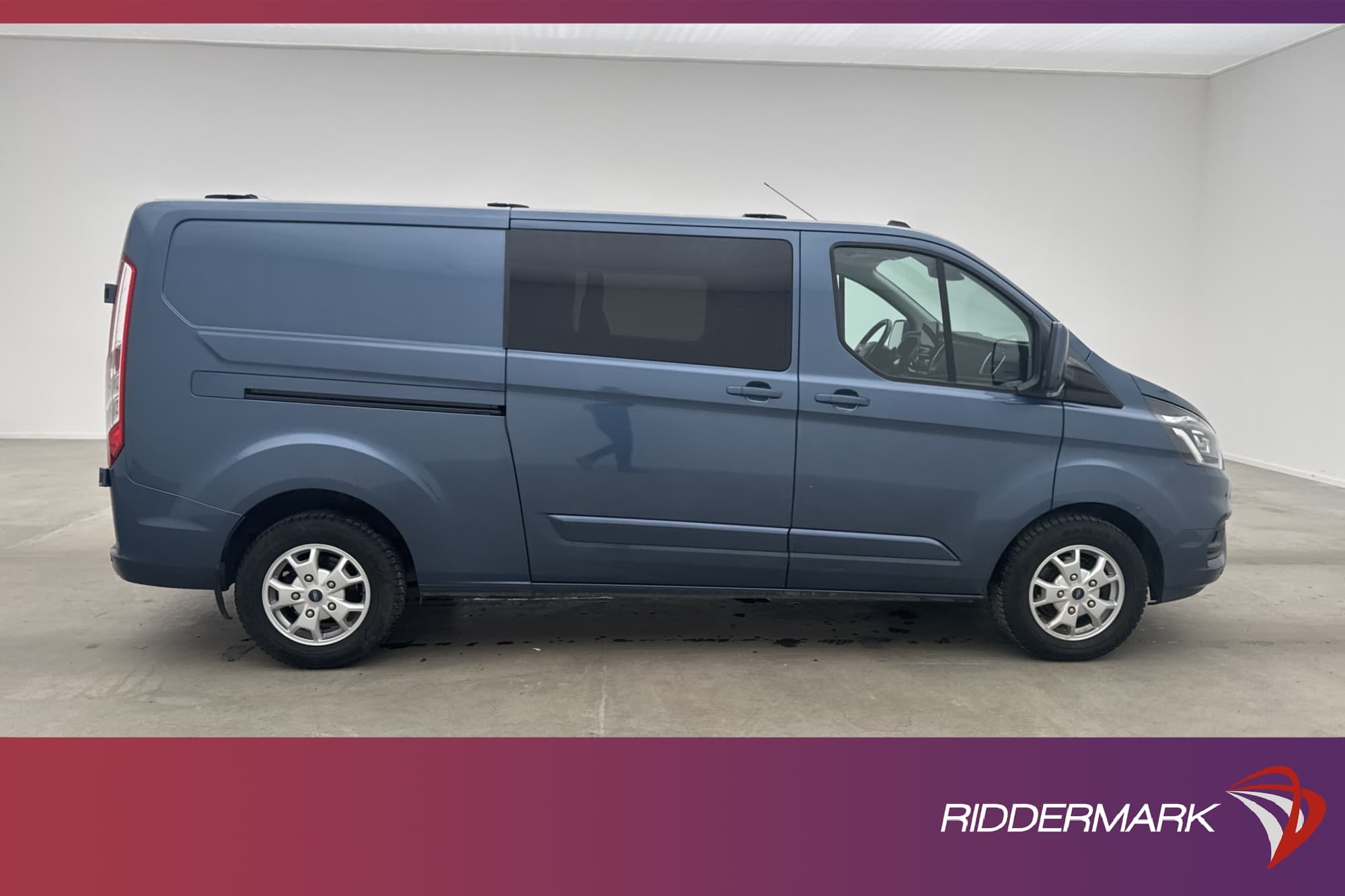 Ford Transit Custom CrewVan L2 Ny-Kamrem Värmare Drag MOMS