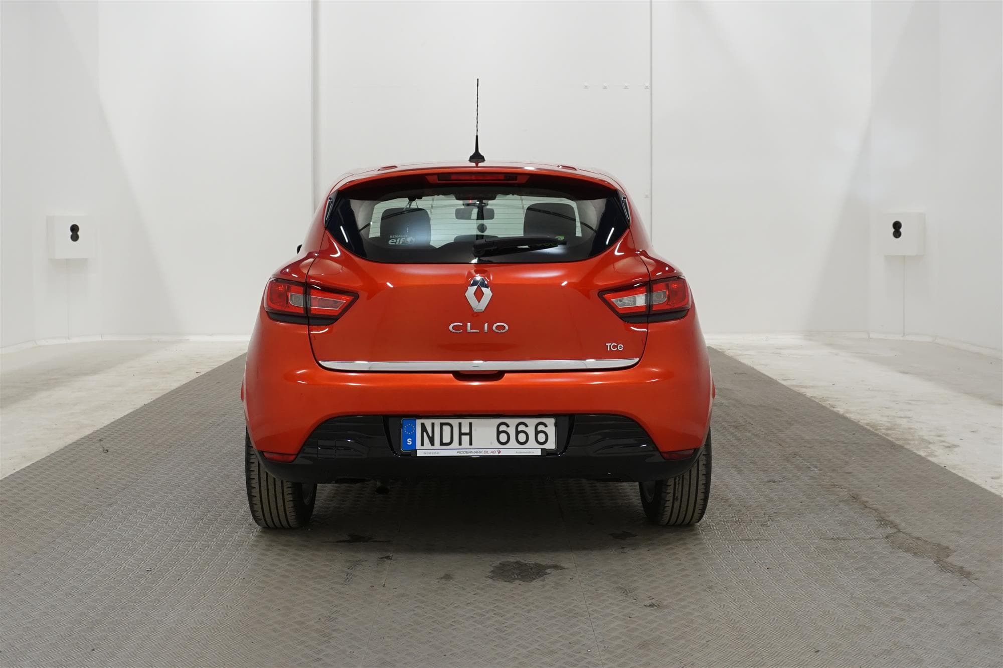 Renault Clio 0.9 TCe 90hk Nyservad Navi Låg Skatt 0,45L/mil