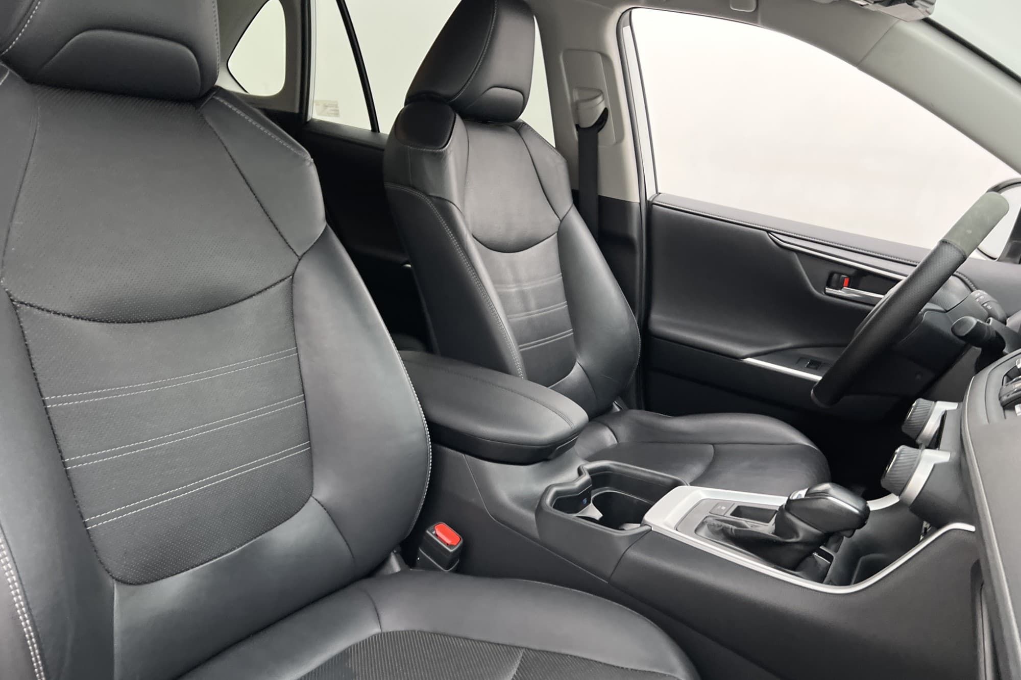 Toyota RAV4 Hybrid 218hk Executive Premium 360° Navi Skinn