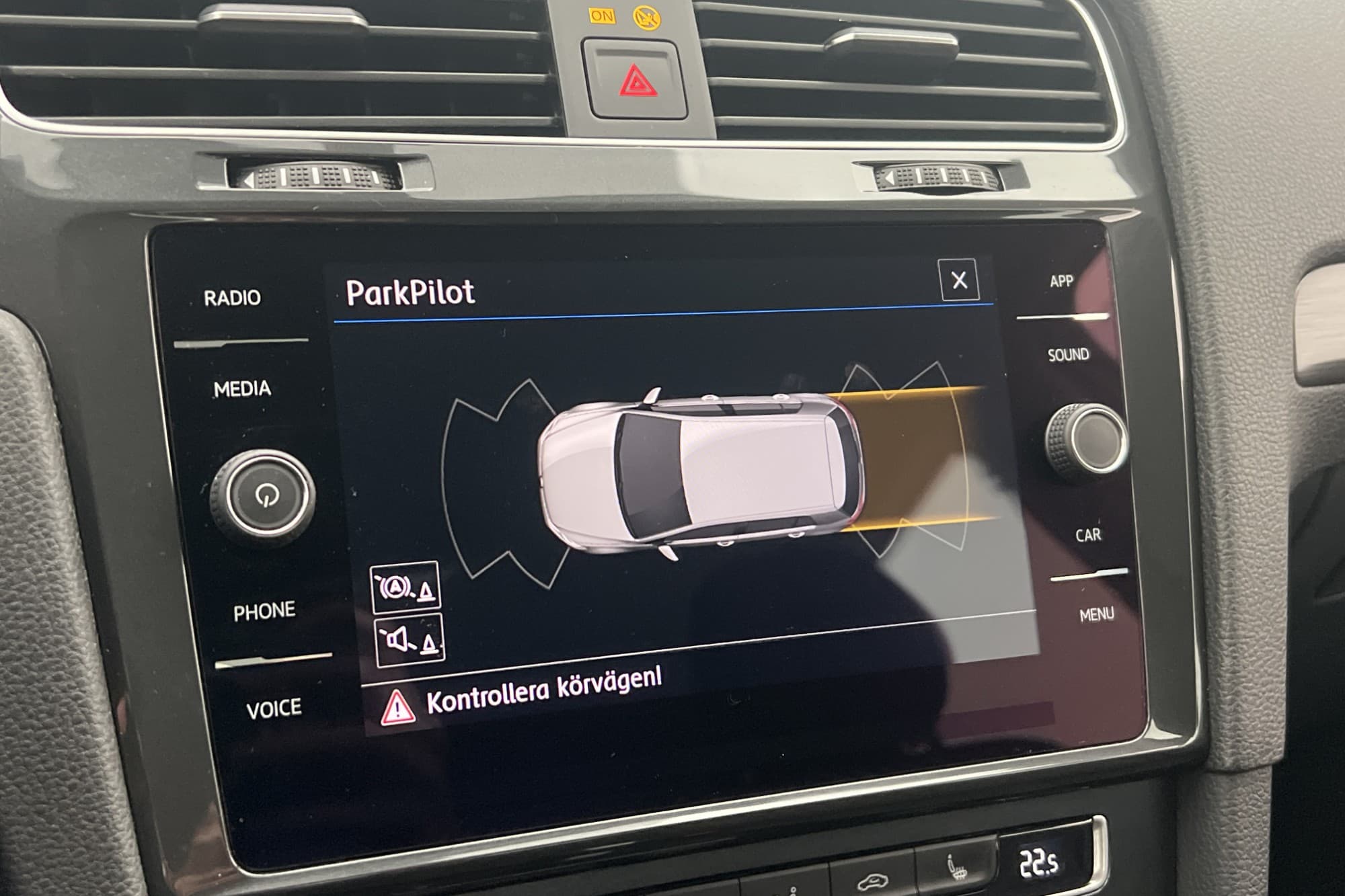 Volkswagen Golf TDI 116hk Style P-Värm Sensorer CarPlay MOMS