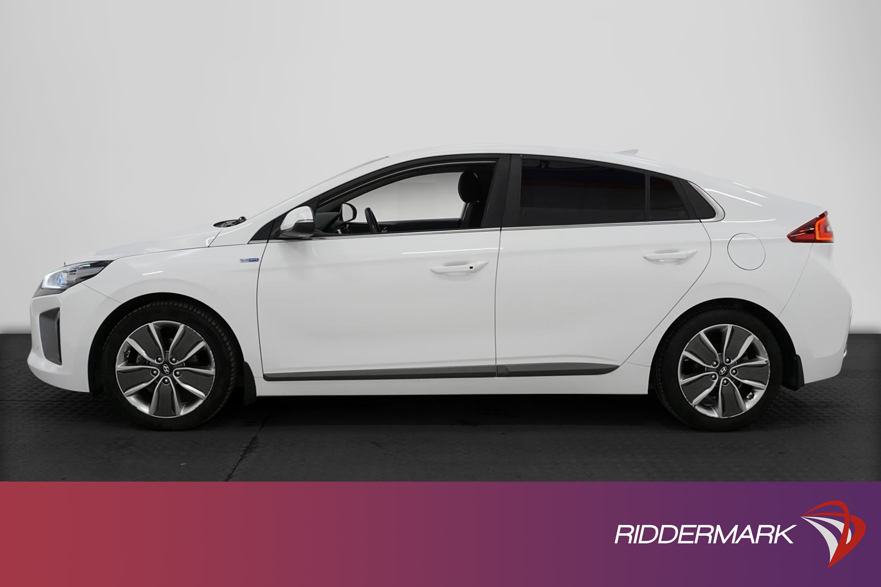 Hyundai IONIQ Hybrid 1.6 DCT 141hk Backkamera Navi 0,39l/mil