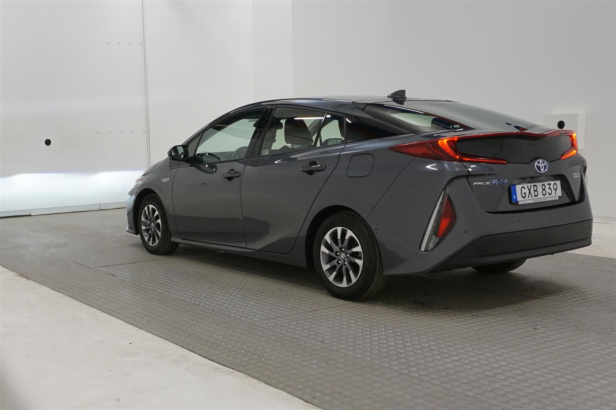 Toyota Prius 1.8 Plug-In 123hk Backkamera Navi Head up MVärm