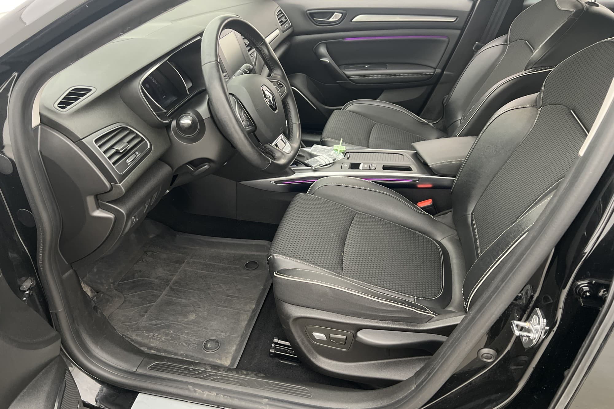 Renault Mégane Sport Tourer 159hk BOSE Edt HUD Kamera Navi