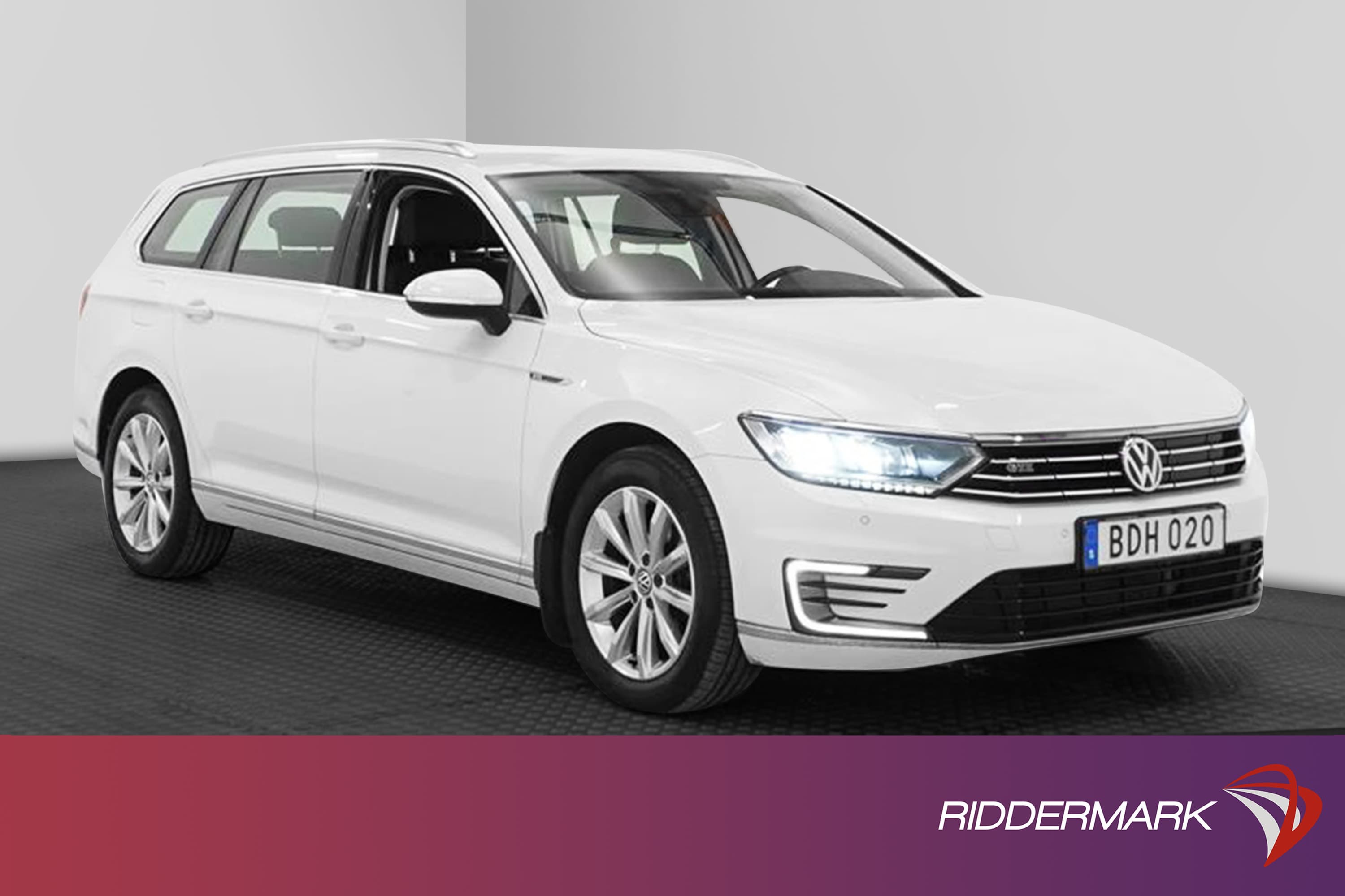 Volkswagen Passat GTE 218hk