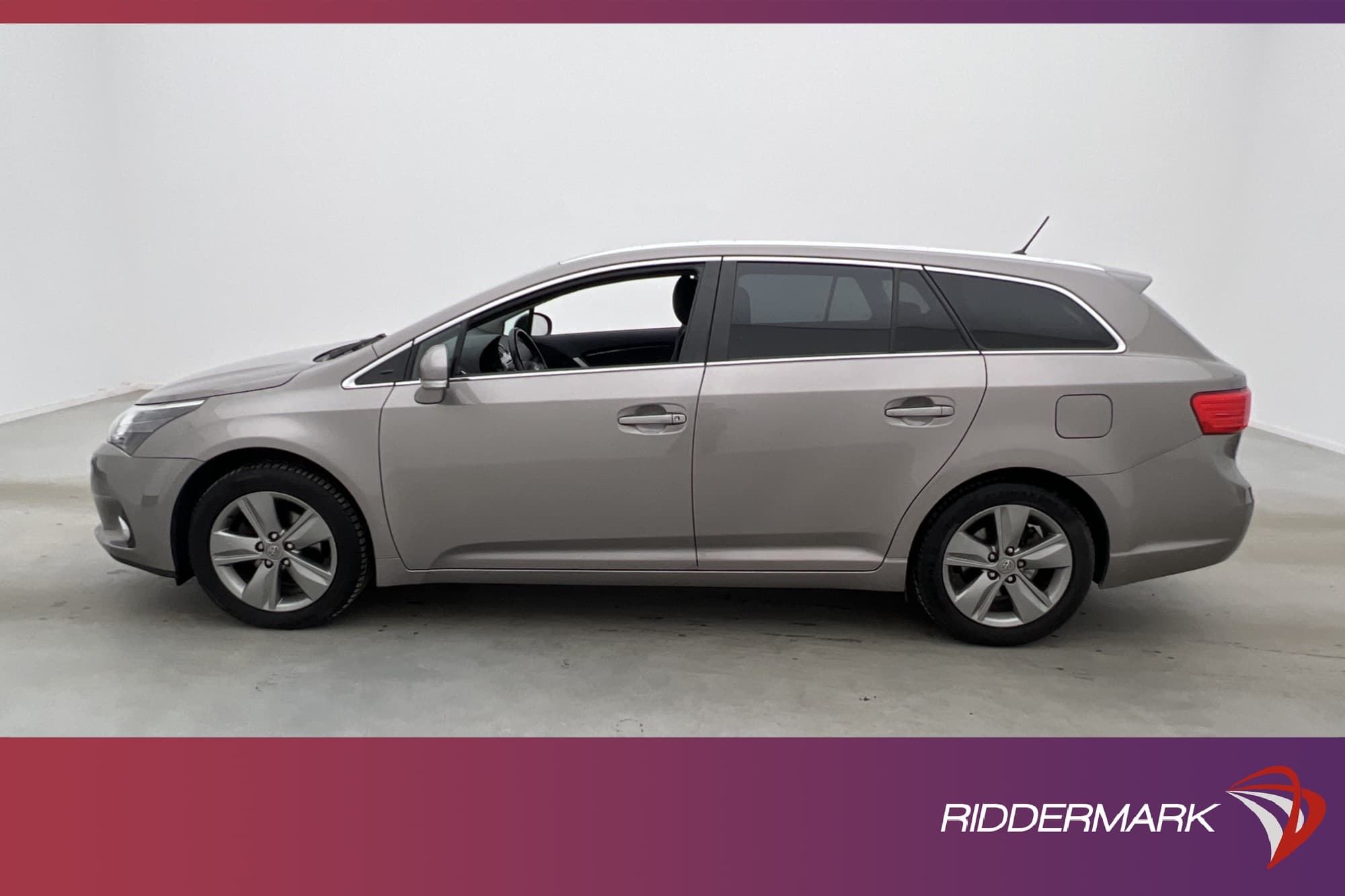 Toyota Avensis Kombi 2.0 152hk