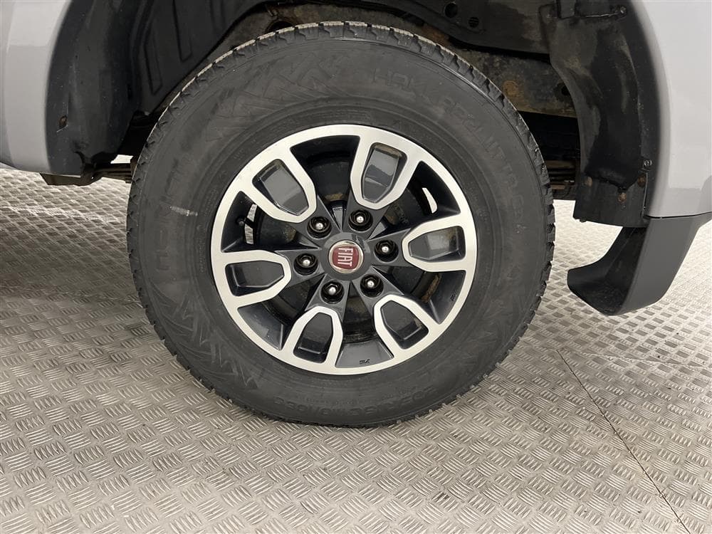 Fiat Fullback 2.4 Automat 181hk Hundkåpa Värmare Moms interiör