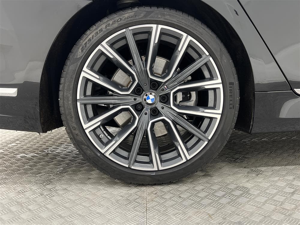 BMW 745Le xDrive 394hk M Sport Moms H/K T-lucka Laser Softclinteriör