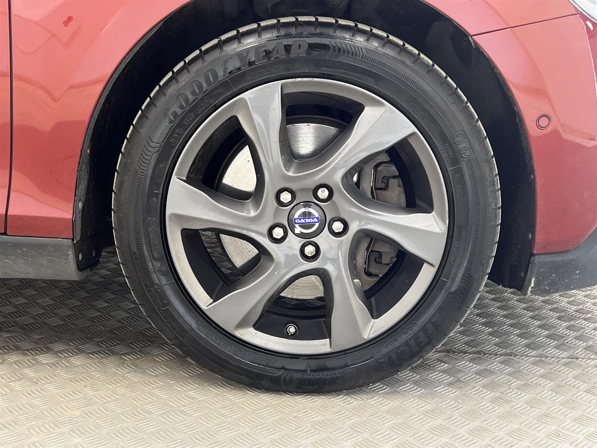 Volvo V40 Cross Country D4 190hk Momentum VOC D-Värm Drag