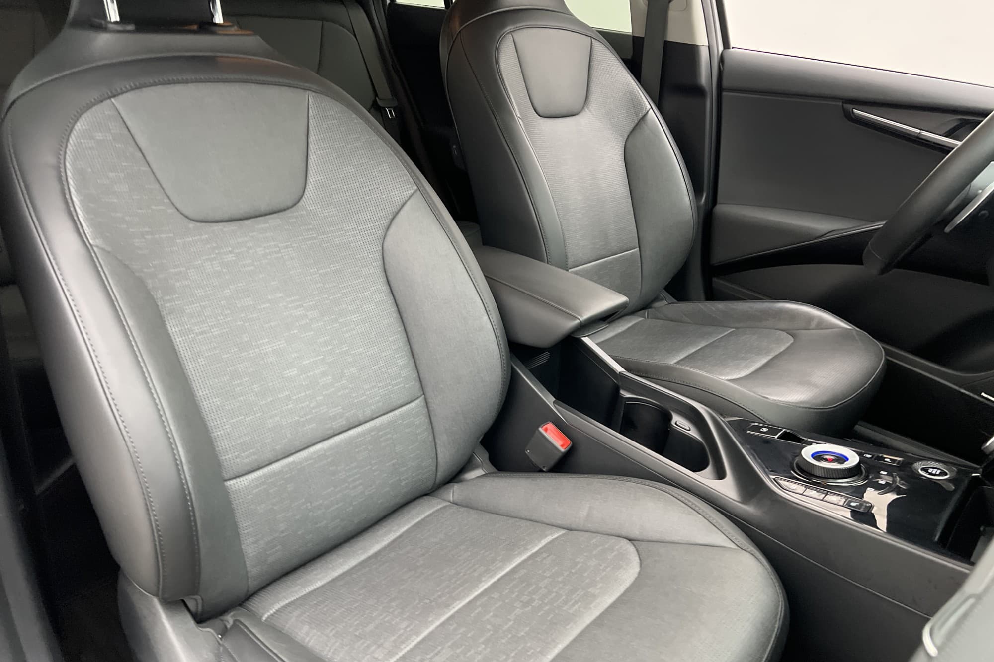 Kia Niro Plug-In 183hk Advance Plus H/K HUD Navi Kamera