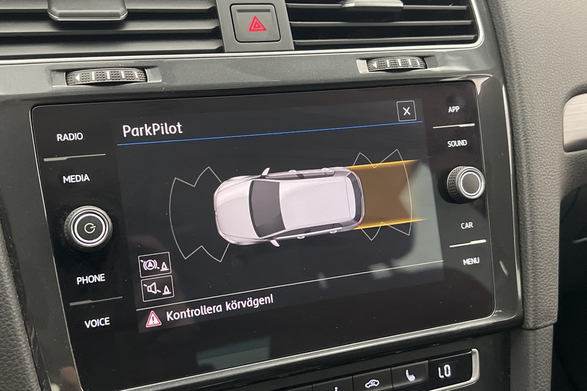 Volkswagen Golf 1.0 TSI 116hk 2 Brukare CarPlay Sensorer