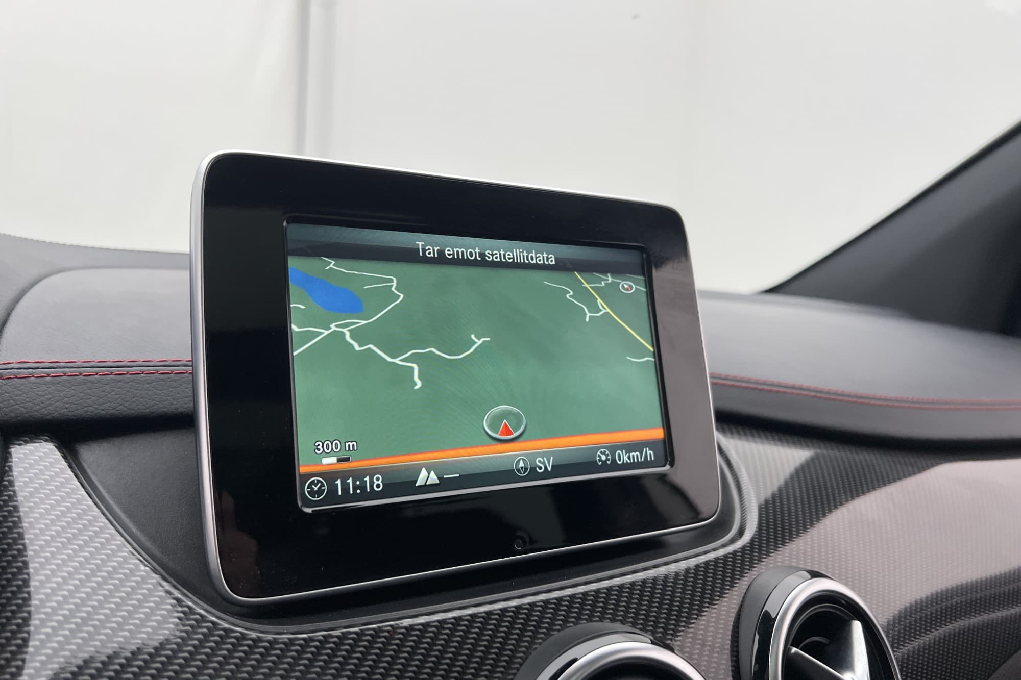 Mercedes-Benz B 180 7G-DCT AMG Line Pano Skinn Navi Drag