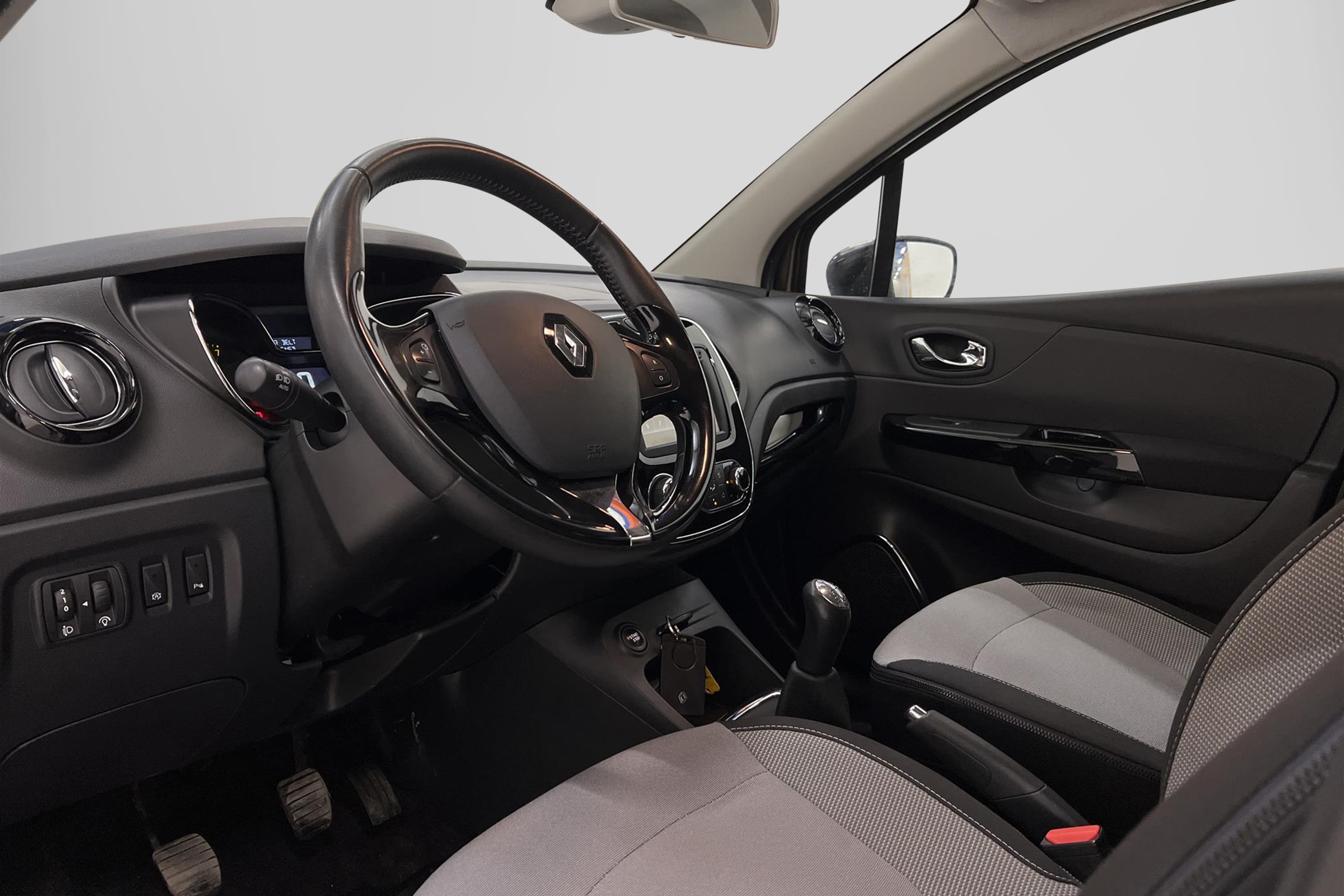 Renault Captur 0.9 TCe 90hk Dynamique GPS Sensorer 0,49l/mil