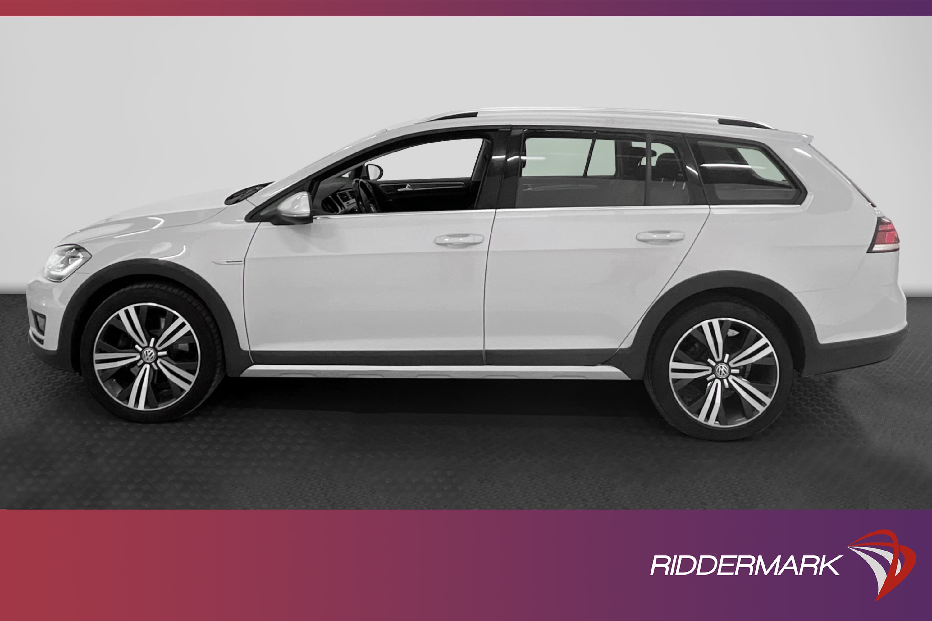 Volkswagen Golf Alltrack 2.0 TDI 4M 184hk Dragkrok B-Kamera