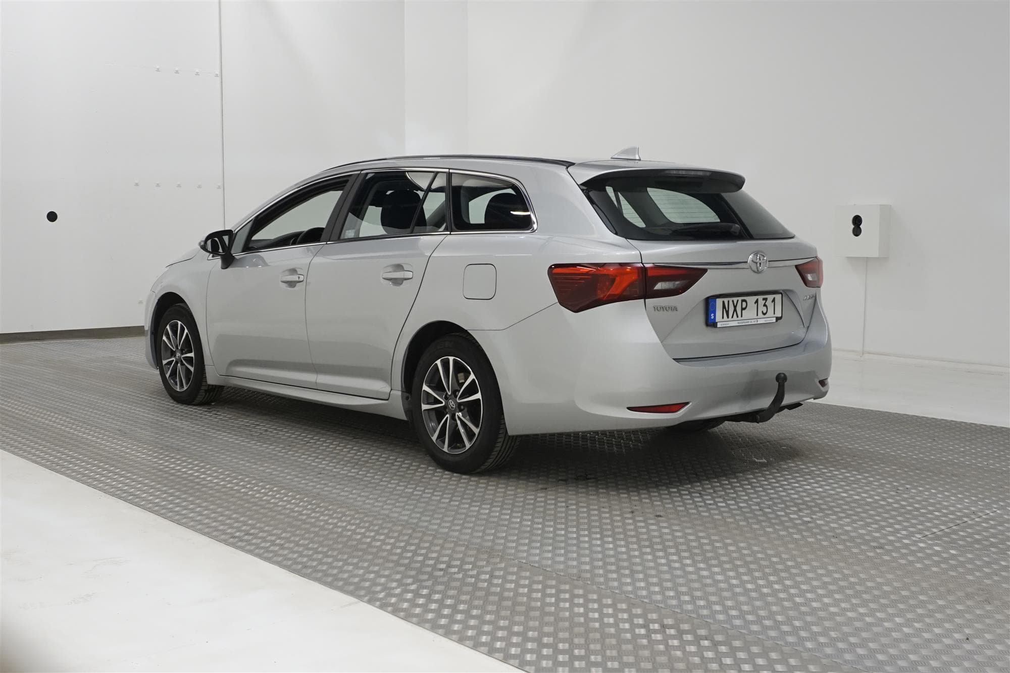Toyota Avensis 1.8 147hk Drag B-Kam Lane Assist Nyservad