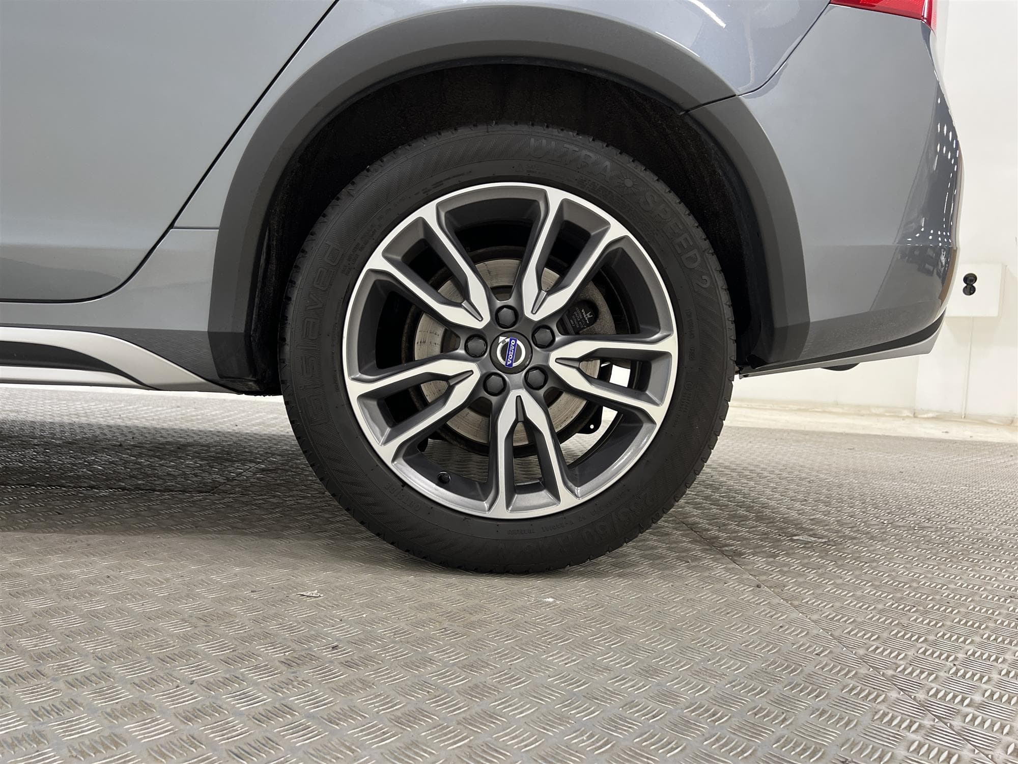 Volvo V60 Cross Country D3 150hk Summum Voc D-Värm Navi