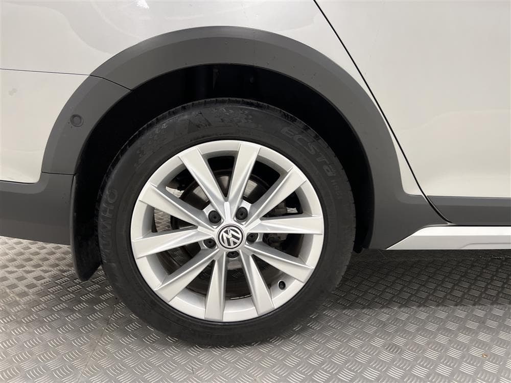 Volkswagen Golf Alltrack 2.0 TDI 4M D-Värm Cockpit B-Kamerainteriör