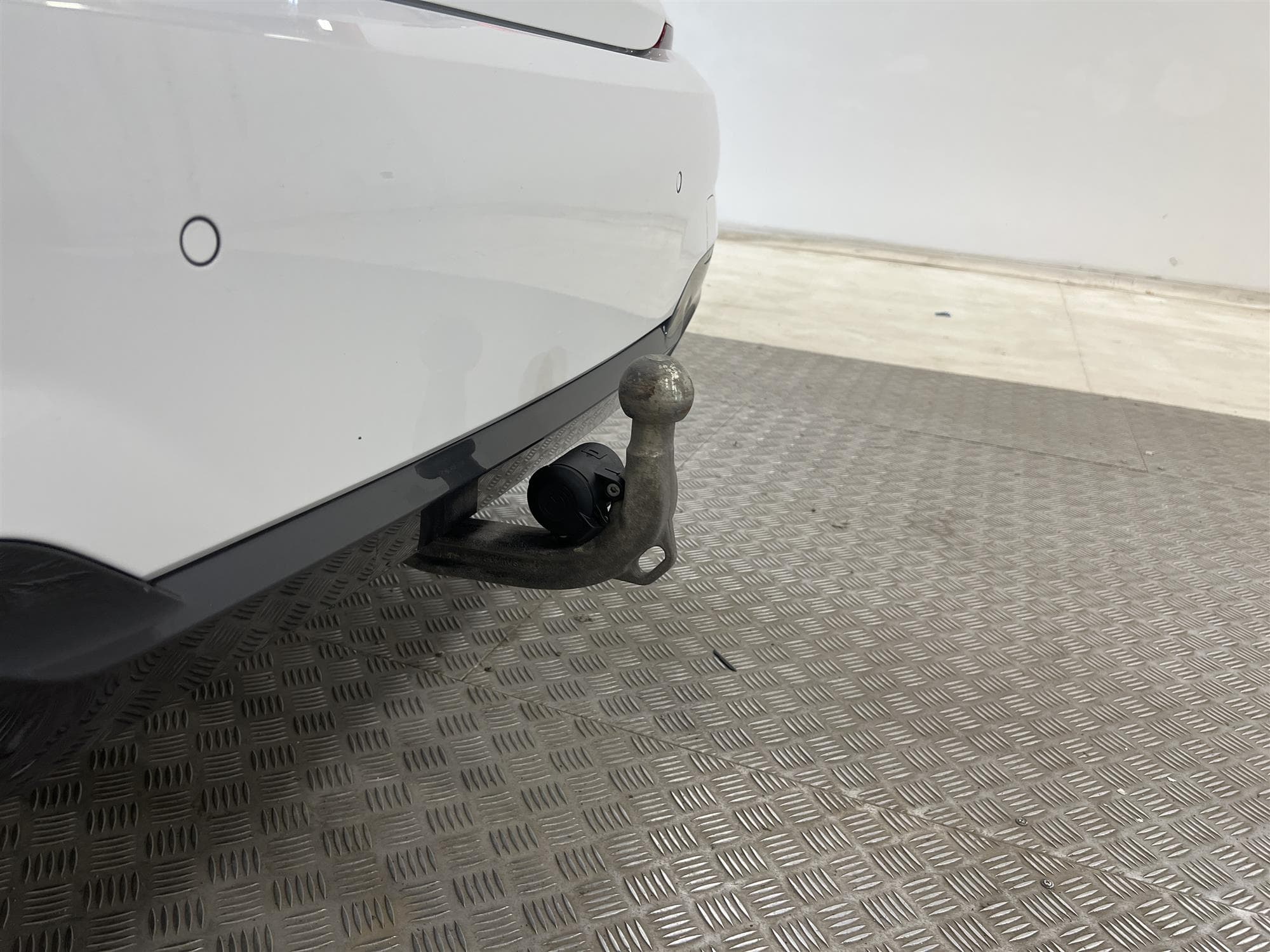 BMW 330i xDrive 258hk M Sport H/K Display Key Navi Drag Värm