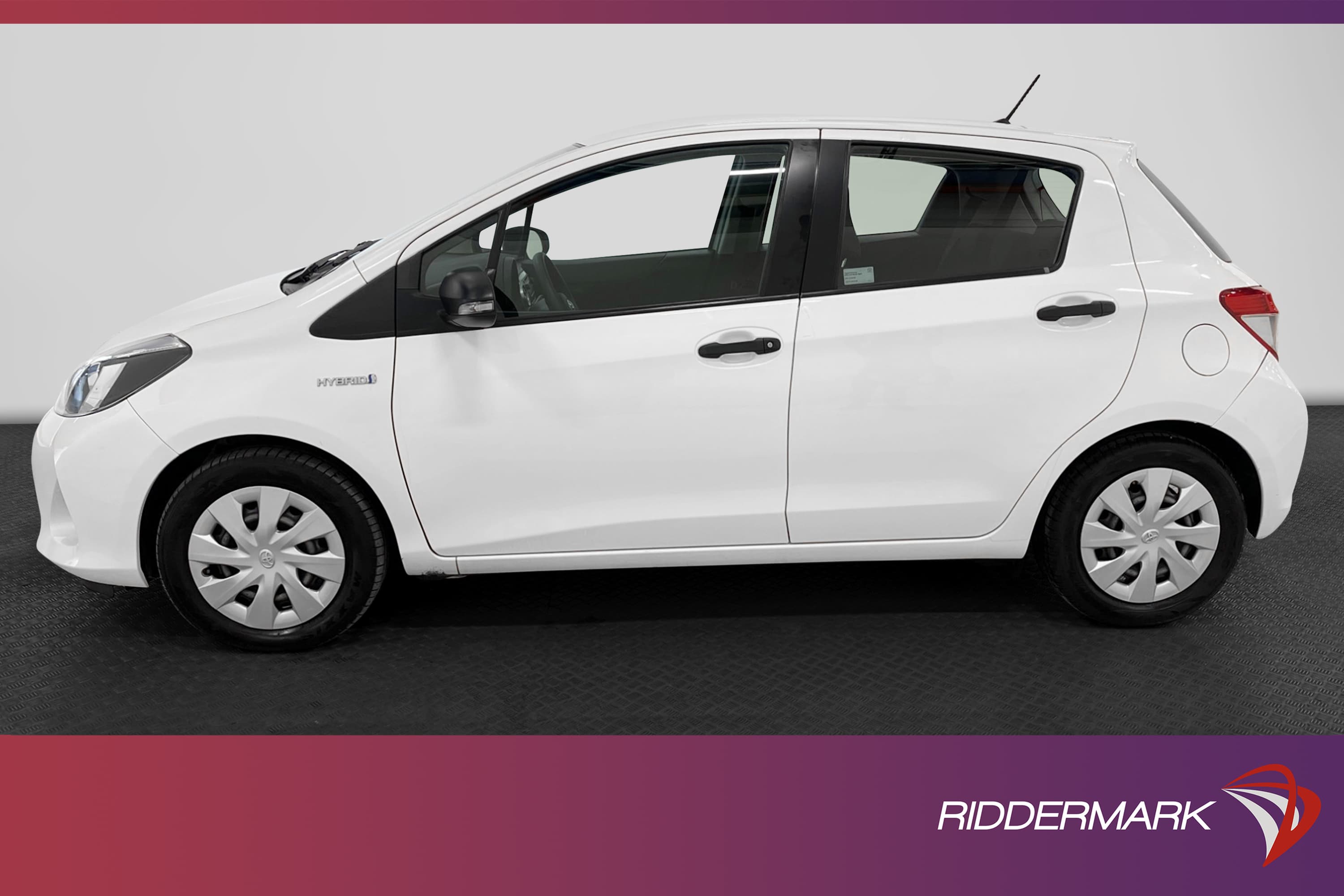 Toyota Yaris Hybrid e-CVT 101hk 2 Bruk