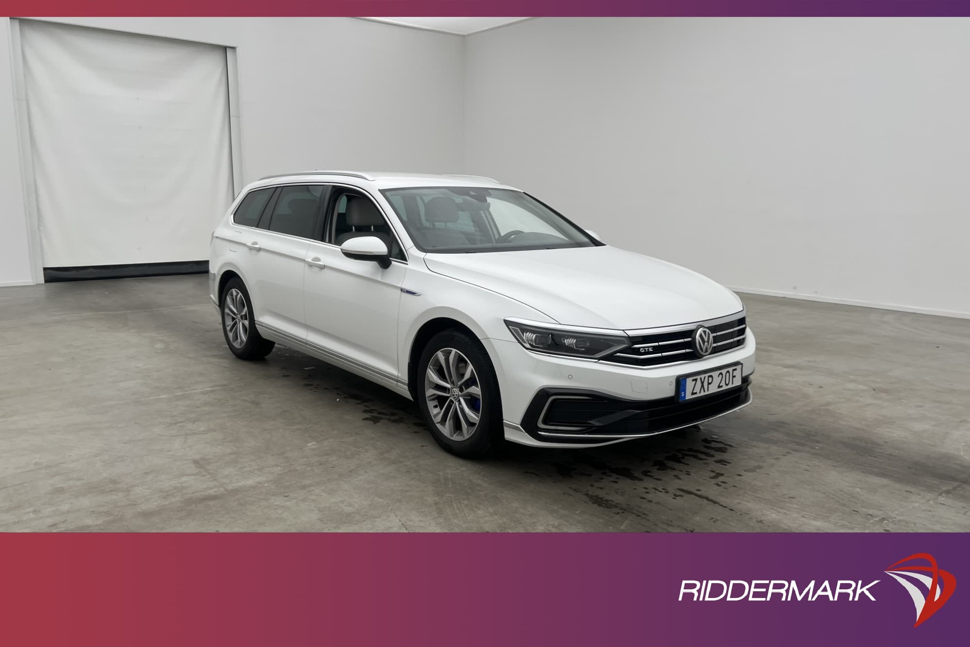 Volkswagen Passat GTE 218hk