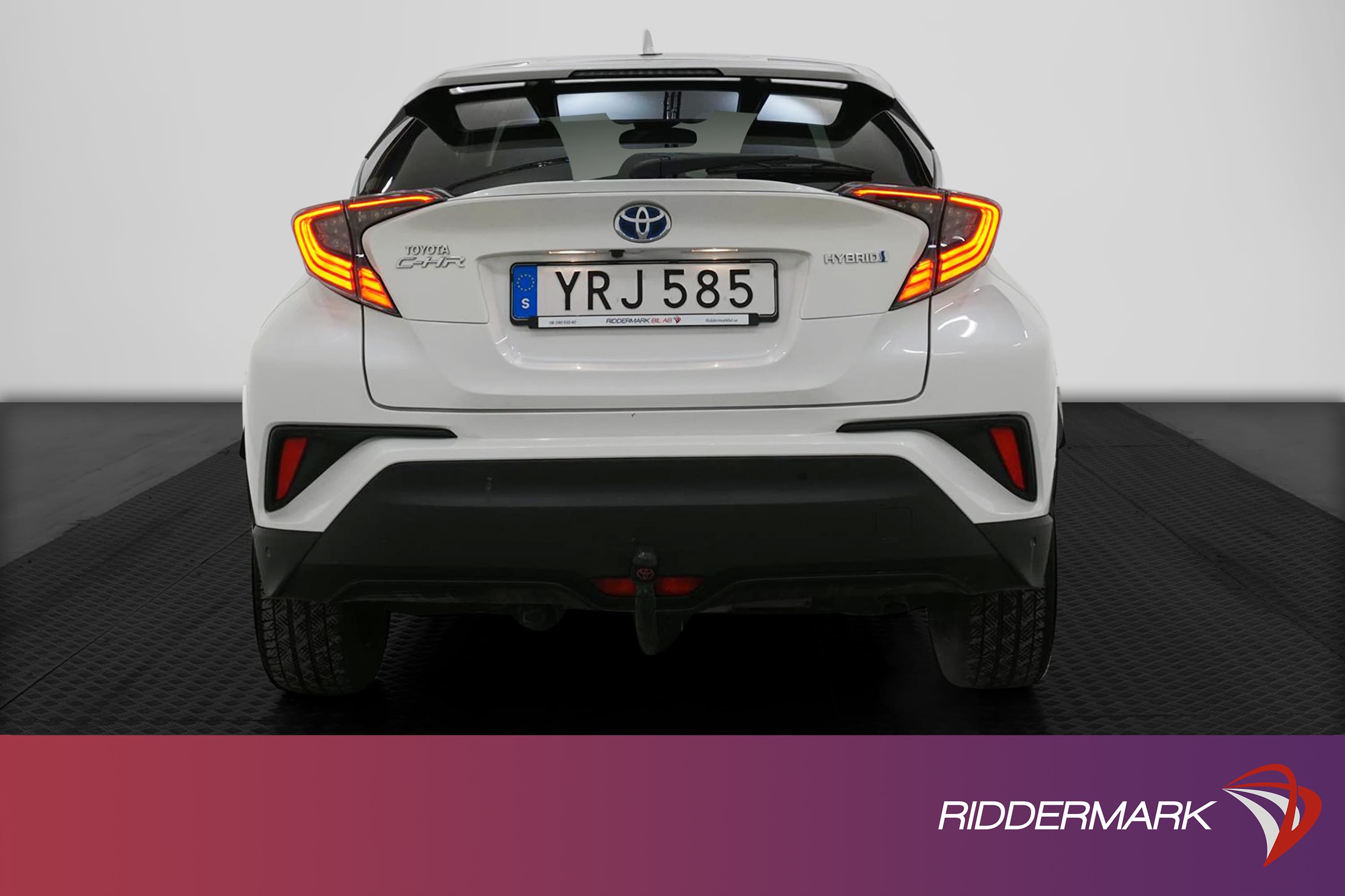 Toyota C-HR  Hybrid 122hk Executive JBL Navi Skinn Dragkrok