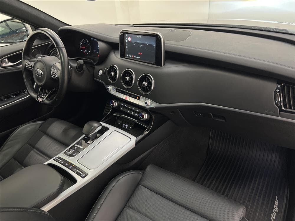 Kia Stinger AWD 370hk HUD 360° T-Lucka Navi Adaptiv interiör
