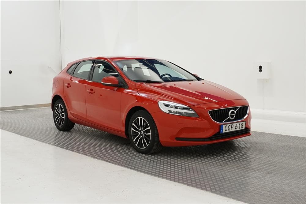 Volvo V40 D2 120hk Advanced B-kam VOC PDC Facelift 0,38l/milexteriör