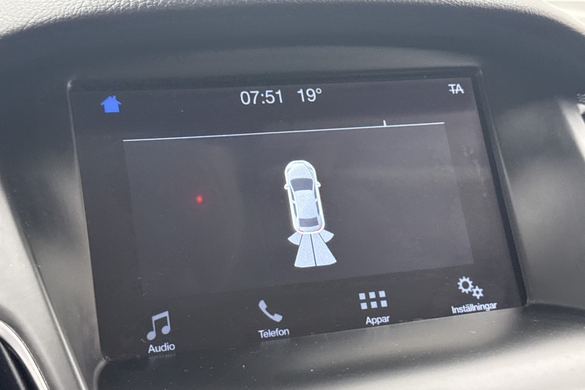 Ford Focus Kombi 125hk Titanium CarPlay Sensorer Dragkrok