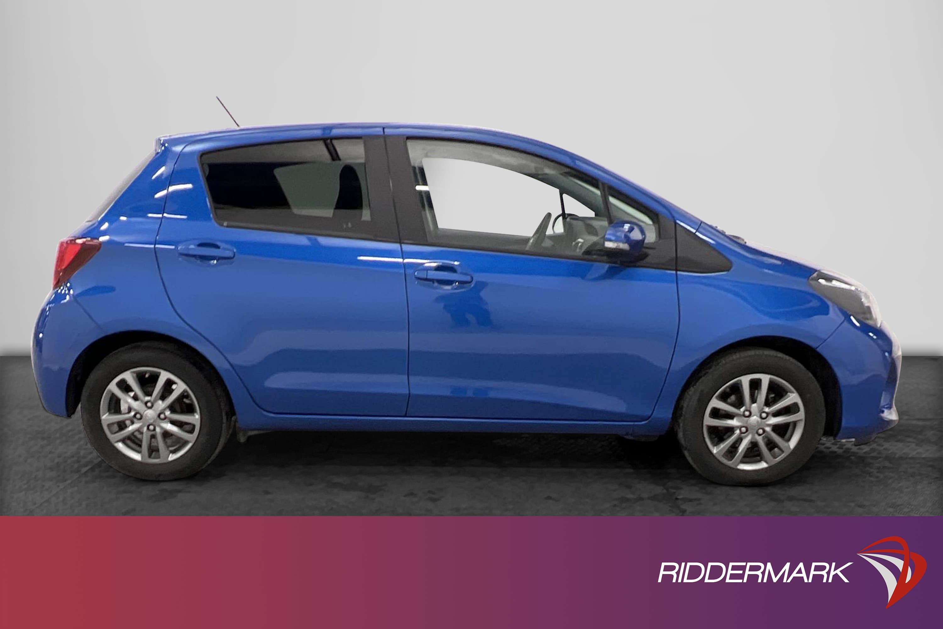 Toyota Yaris 1.33 Dual VVT-i 99hk B-Kam Motorvärmare 