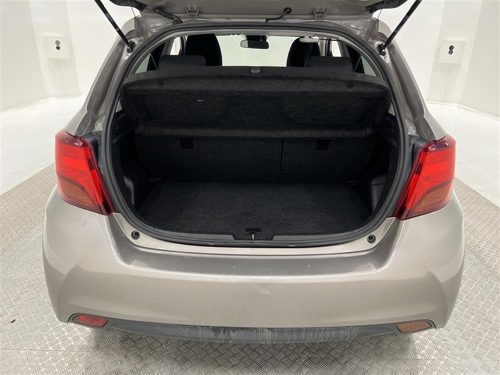 Toyota Yaris 1.33 100hk B-Kam Nyserv Låg Skatt 0,42L/mil