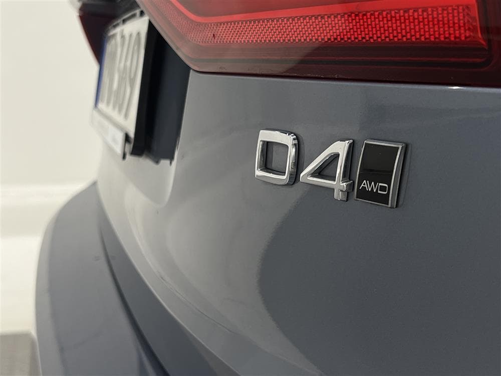 Volvo V90 Cross Country D4 AWD Pro Pano D-Värme VOC Skinninteriör