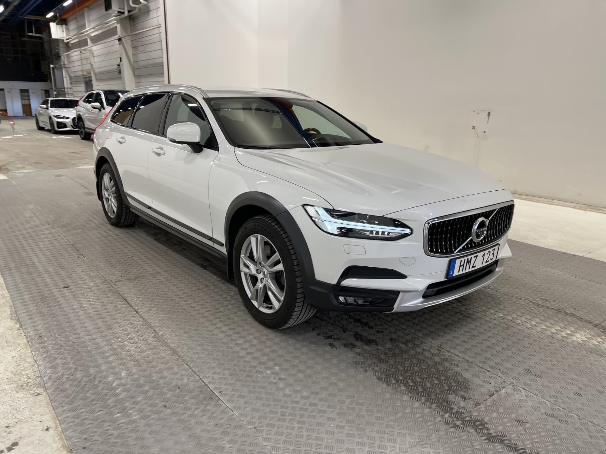 Volvo V90 Cross Country D4 AWD