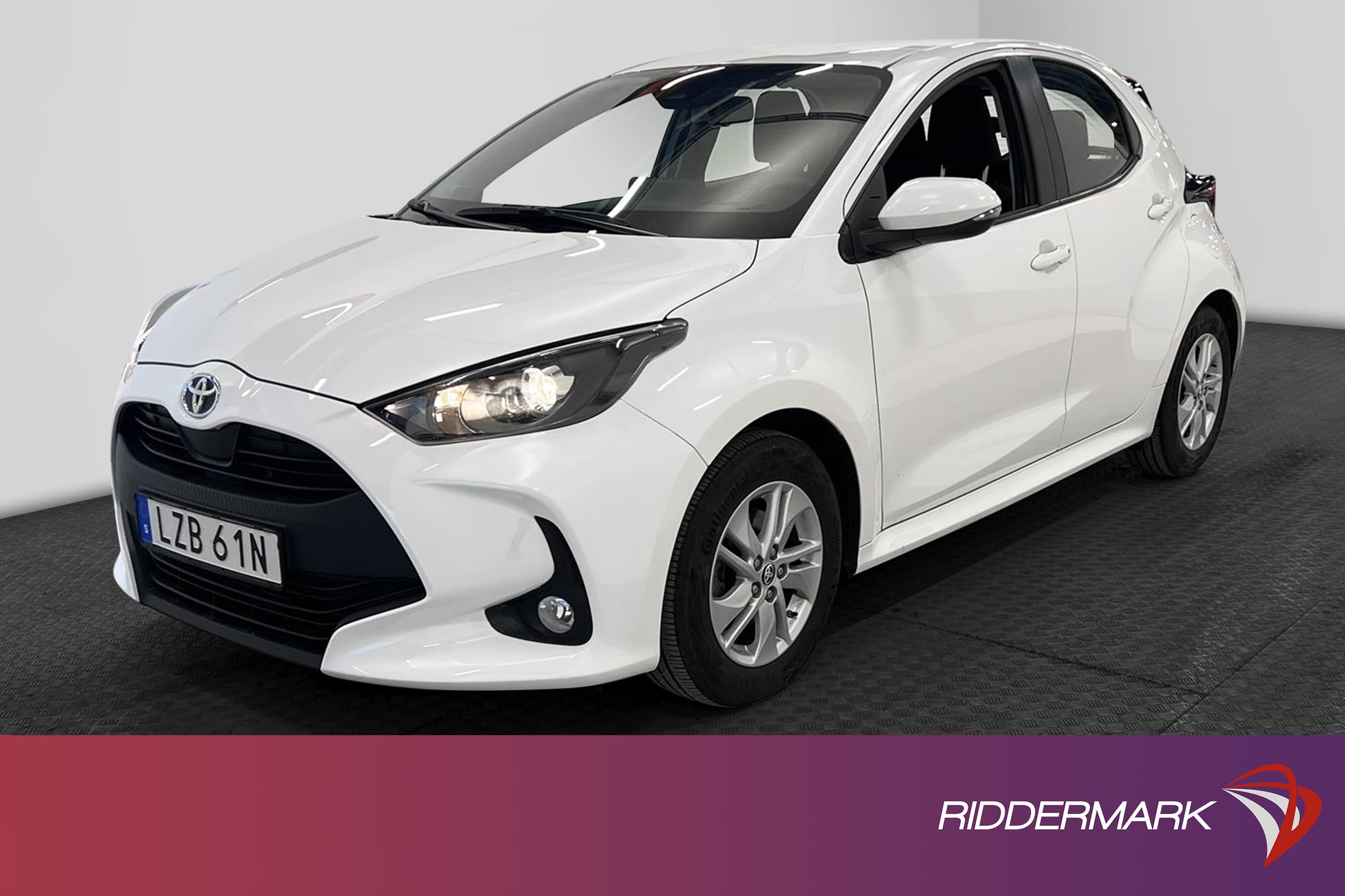 Toyota Yaris Hybrid CVT 116hk  B-Kam Lane Assist 360kr Skatt