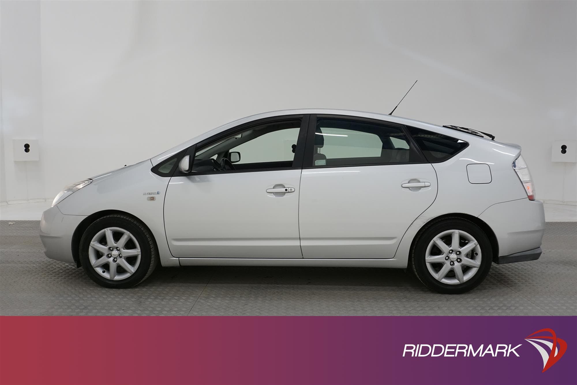 Toyota Prius  1.5 VVT-i CVT 112hk