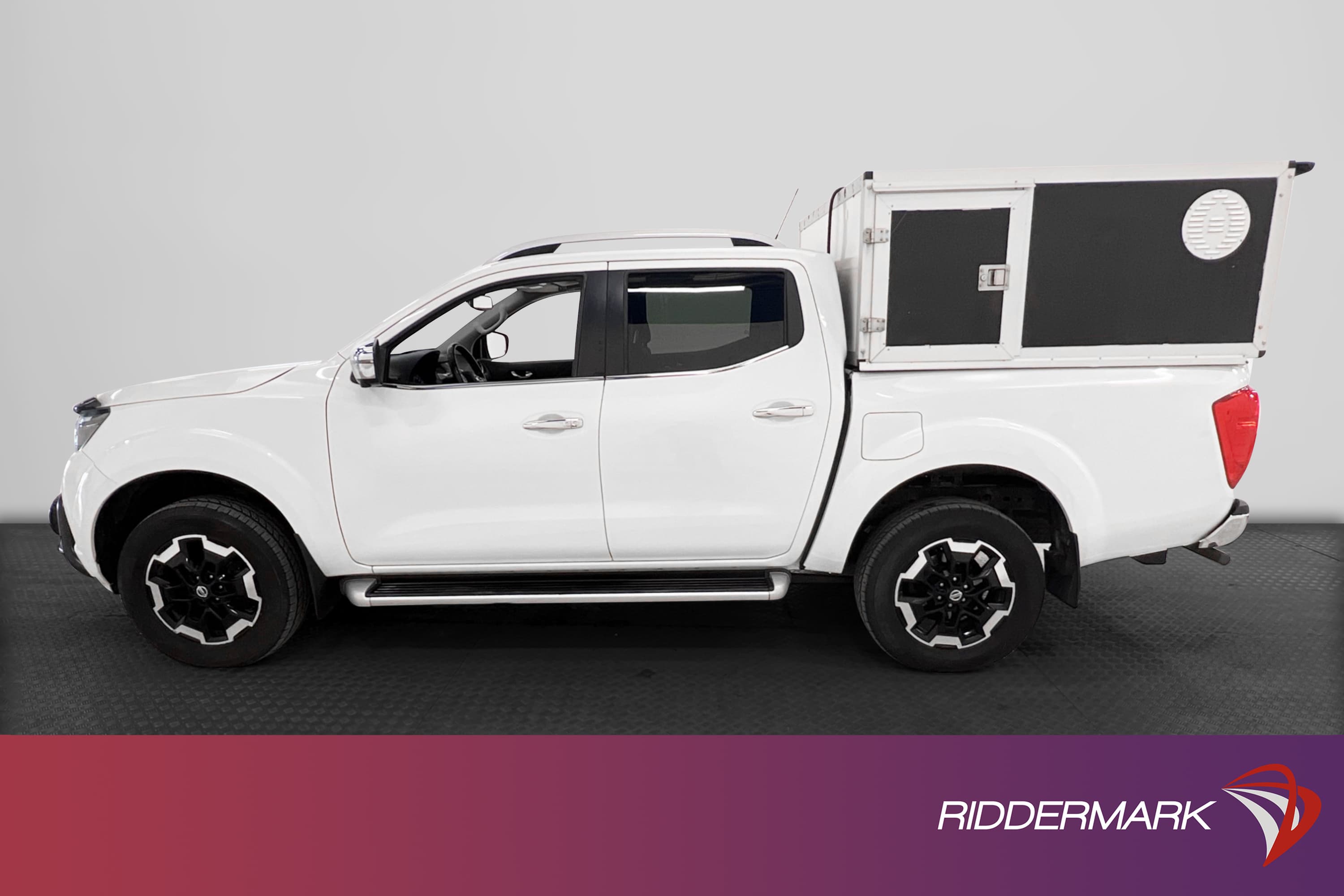 Nissan Navara 2.3dCi Automat 4WD Tekna Kamera Hundkåpa Moms