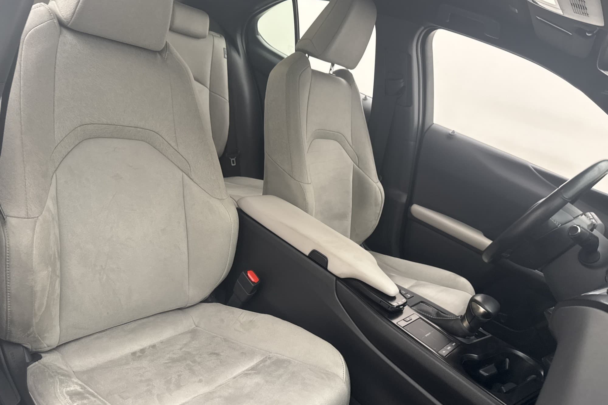 Lexus UX 250h Comfort Teknik Kamera Rattvärme Adaptiv-Fart